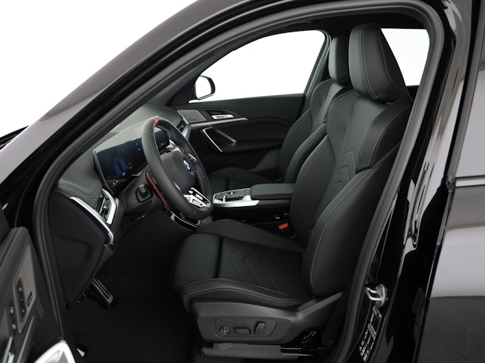 Vehicle image BMW X1