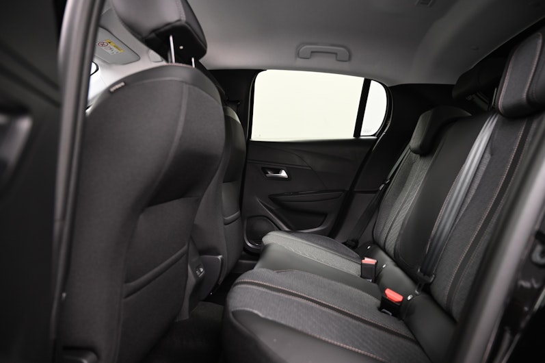 Vehicle image PEUGEOT 208