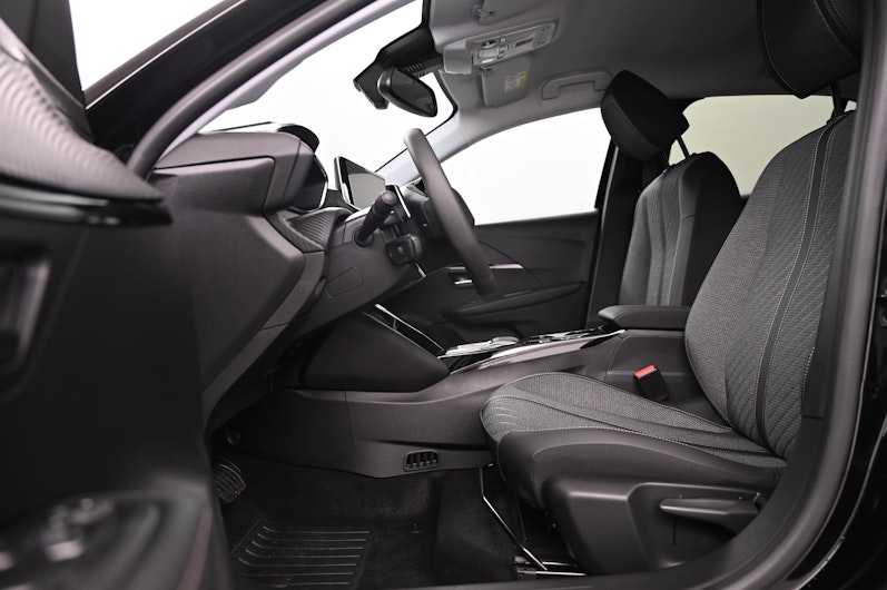 Vehicle image PEUGEOT 208