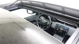 Land Rover Range Rover Evoque 1.5 T 270e Dynamic SE