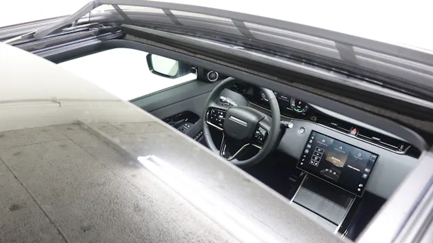 Land Rover Range Rover Evoque 1.5 T 270e Dynamic SE