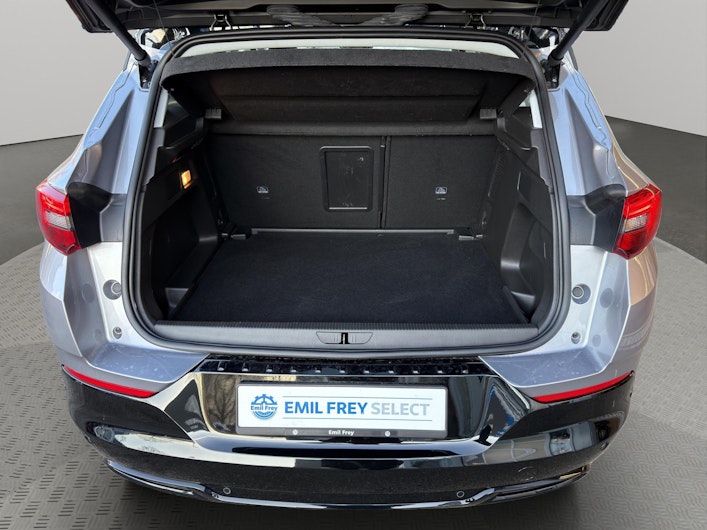 Vehicle image OPEL GRANDLAND