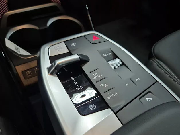 BMW X1 23i xDrive paddles