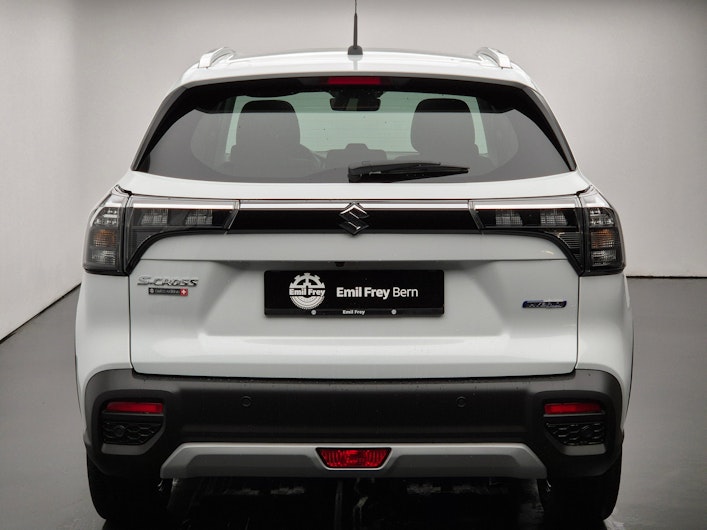 Vehicle image SUZUKI S-CROSS