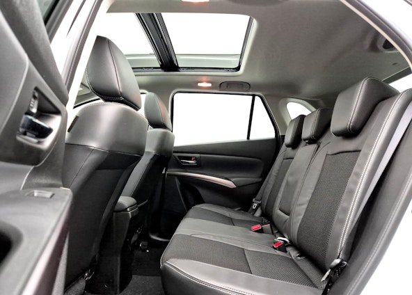 Vehicle image 9 Vehicle image 9