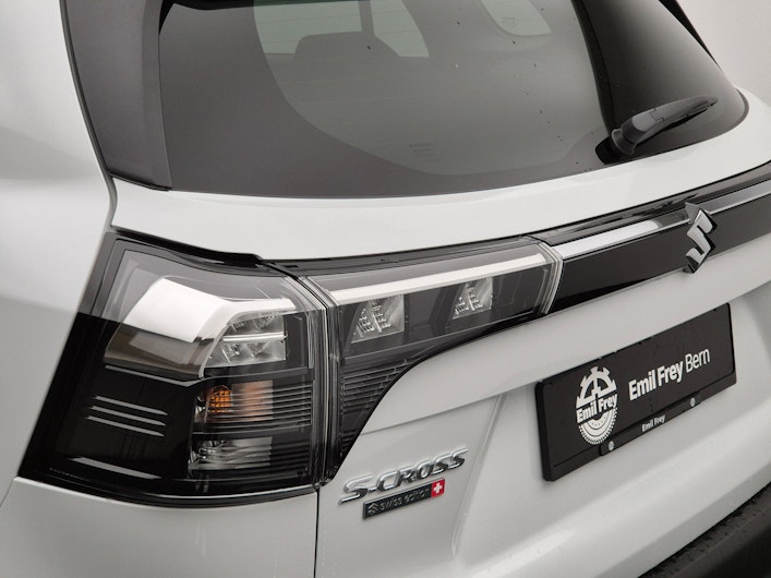 Vehicle image SUZUKI S-CROSS