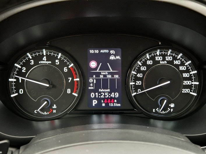 Vehicle image SUZUKI S-CROSS