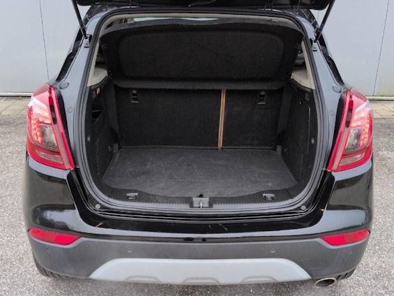 Vehicle image 9 Vehicle image 9