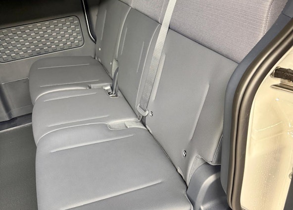 Vehicle image 18 Vehicle image 18