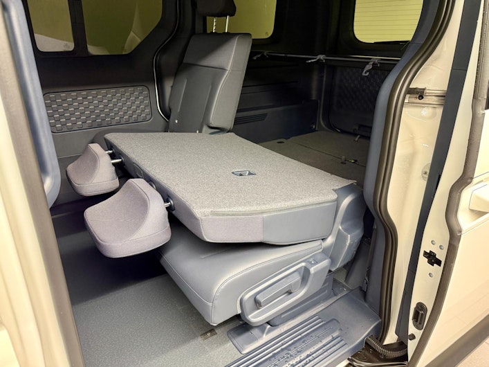 Vehicle image KIA PV5