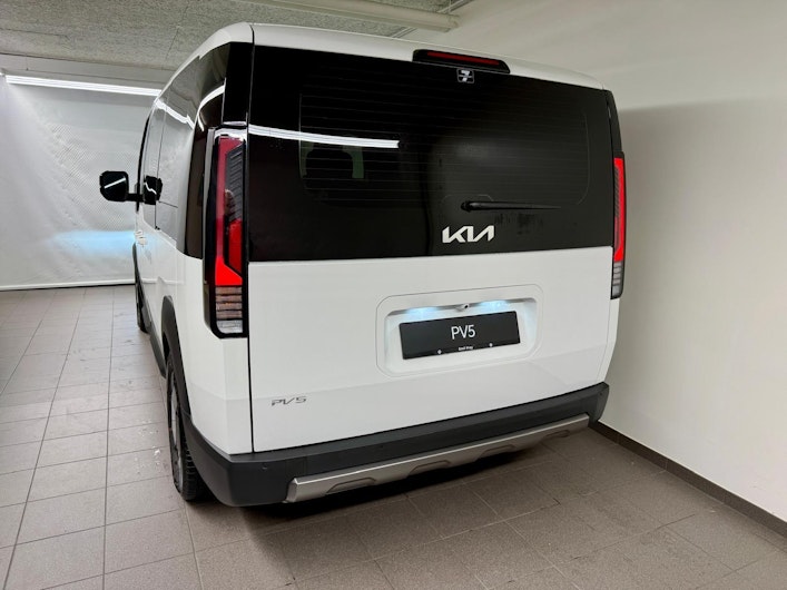 Vehicle image KIA PV5