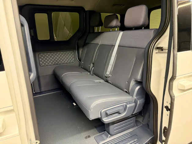 Kia PV5 Passenger 71.2 kWh Plus