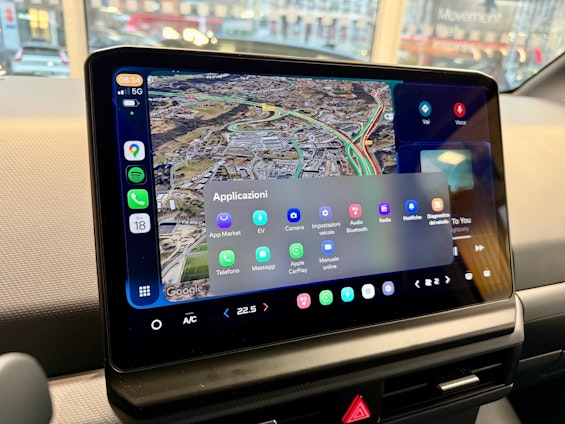 Vehicle image 16 Vehicle image 16