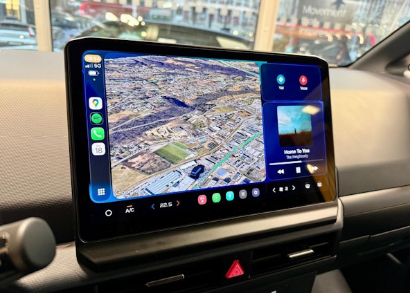 Vehicle image 15 Vehicle image 15