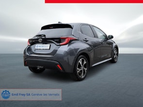 Vehicle image TOYOTA Yaris 1.5 VVT-i HSD Trend