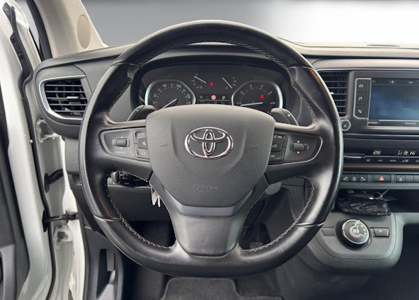 Vehicle image 9 Vehicle image 9