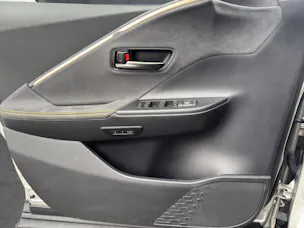 Toyota C-HR 2.0 HEV Style Premiere 4x4