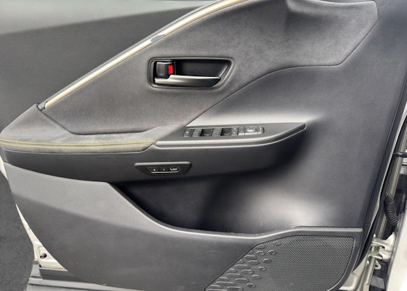 Vehicle image 10 Vehicle image 10