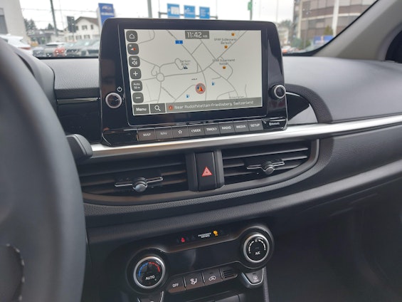 Vehicle image 18 Vehicle image 18