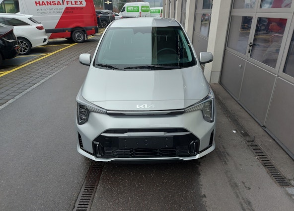 Vehicle image 4 Vehicle image 4