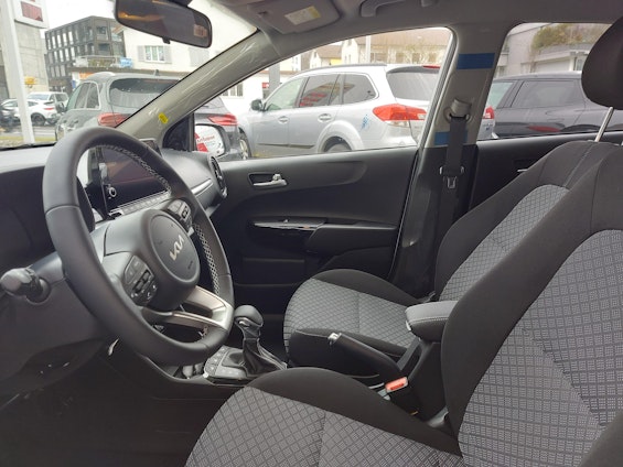 Vehicle image 15 Vehicle image 15