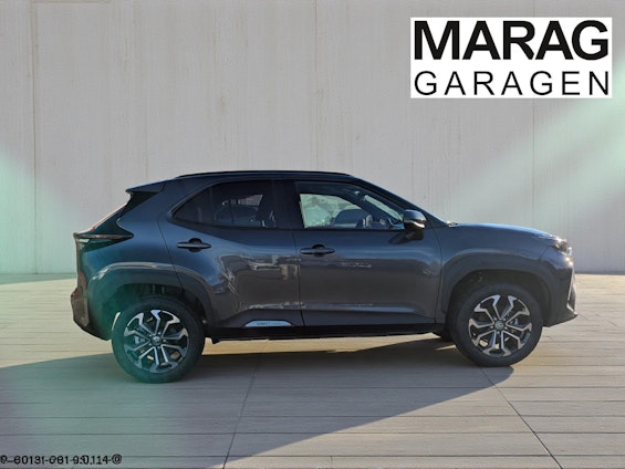 Vehicle image 4 Vehicle image 4