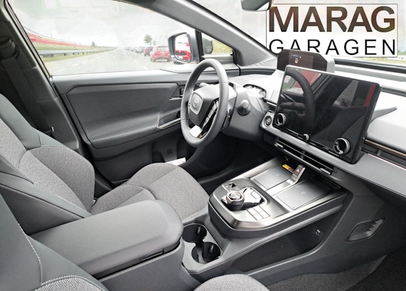 Vehicle image 8 Vehicle image 8