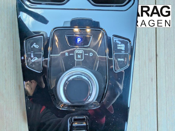 Vehicle image 13 Vehicle image 13