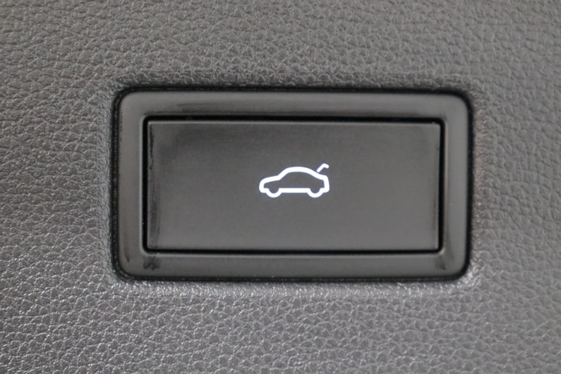 Vehicle image VW TIGUAN