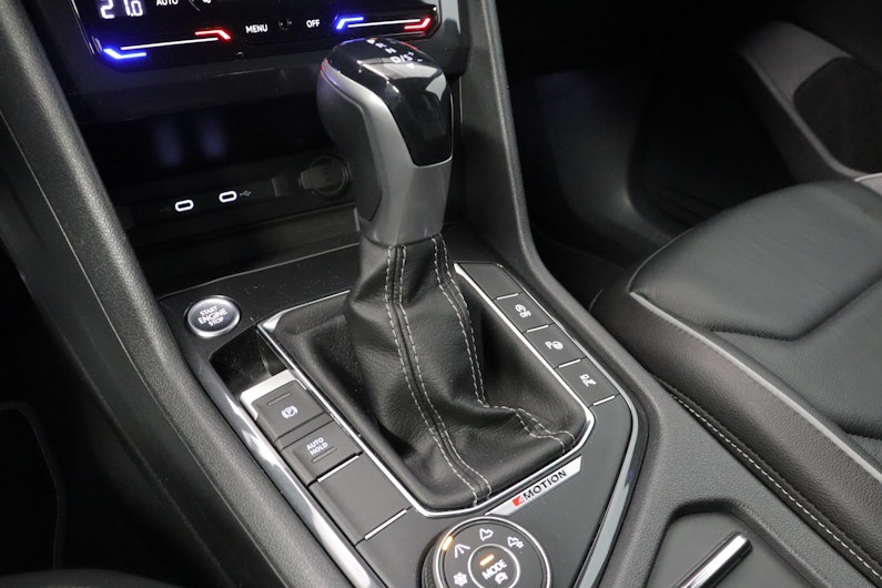 Vehicle image VW TIGUAN