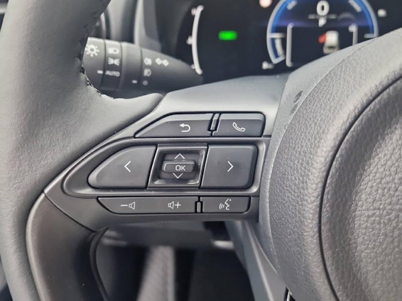 Vehicle image 9 Vehicle image 9