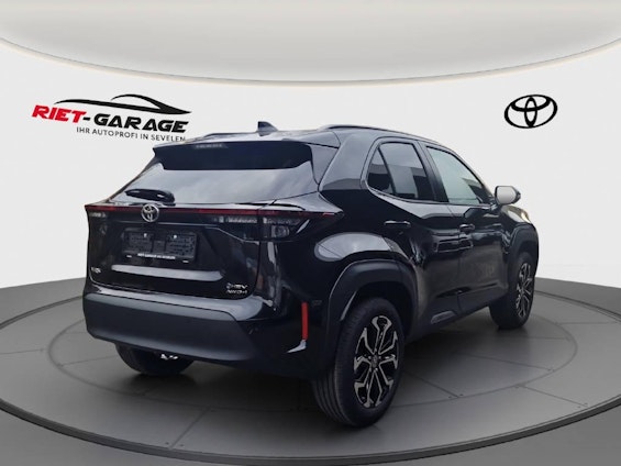 Vehicle image 3 Vehicle image 3