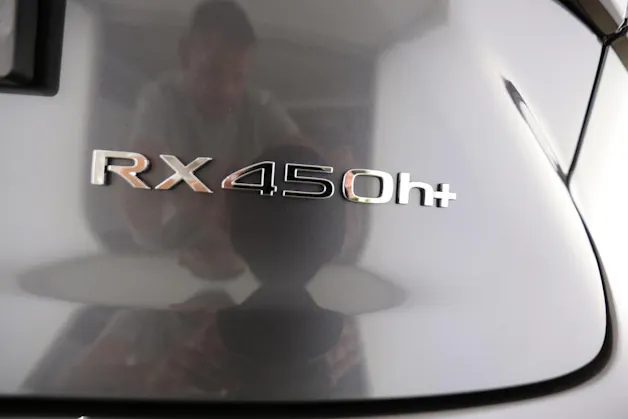 Lexus RX 450h+ F-Line