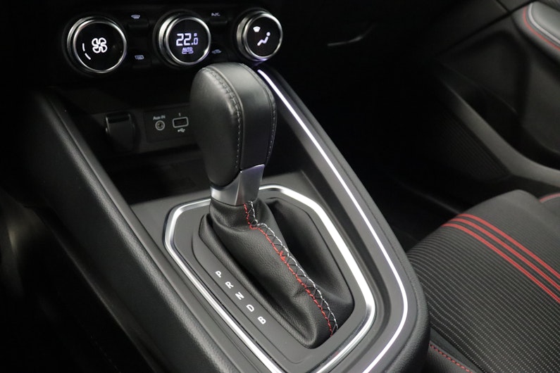 Vehicle image RENAULT CLIO