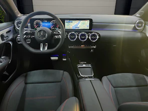 Fahrzeugbild MERCEDES-BENZ A 220 AMG Line 4m