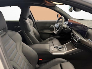 Vehicle image BMW M340d xDrive Touring