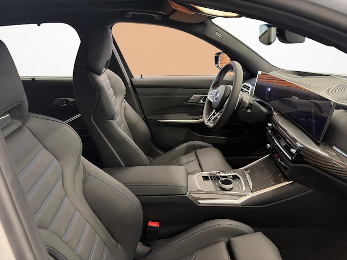 Vehicle image BMW 3 SERIES