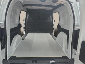 https://vehicle.imgix.net/4119788/50915e3d-9841-47b4-bc35-49712a99057b.jpg