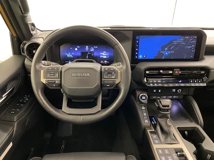 Vehicle image TOYOTA LANDCRUISER