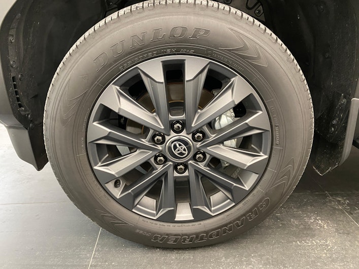 Vehicle image TOYOTA LANDCRUISER