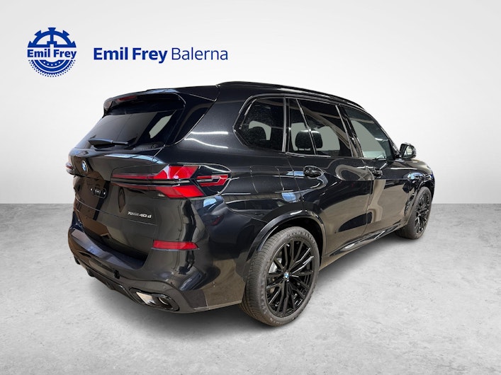 Vehicle image BMW X5