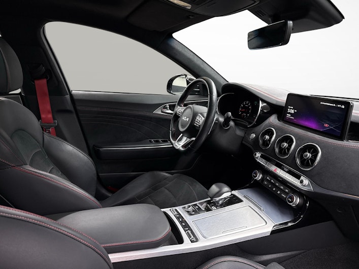 immagine del veicolo KIA STINGER