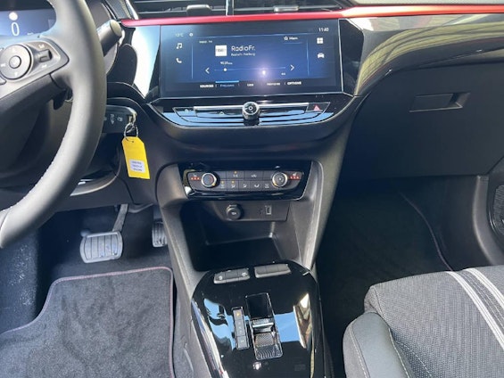 Vehicle image 6 Vehicle image 6