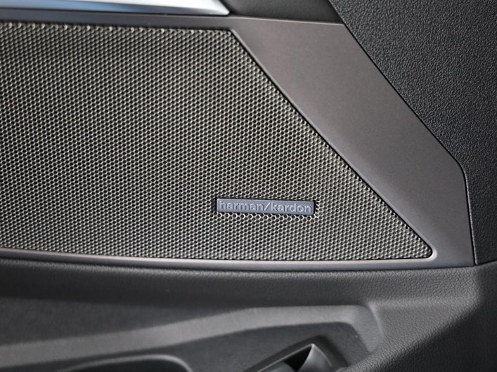 Vehicle image BMW 3 SERIES