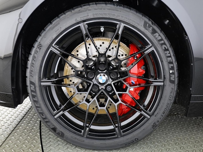 Vehicle image BMW 3 SERIES