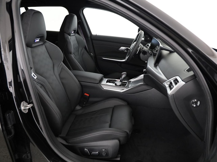 Vehicle image BMW 3 SERIES