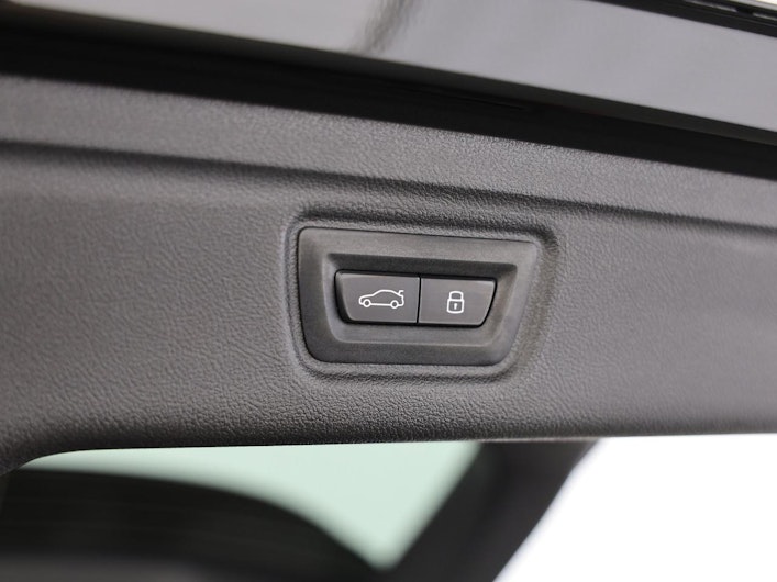 Vehicle image BMW 3 SERIES