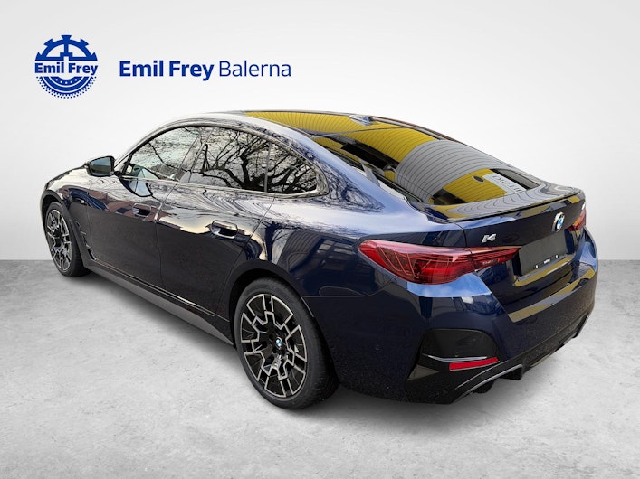 Vehicle image BMW i4