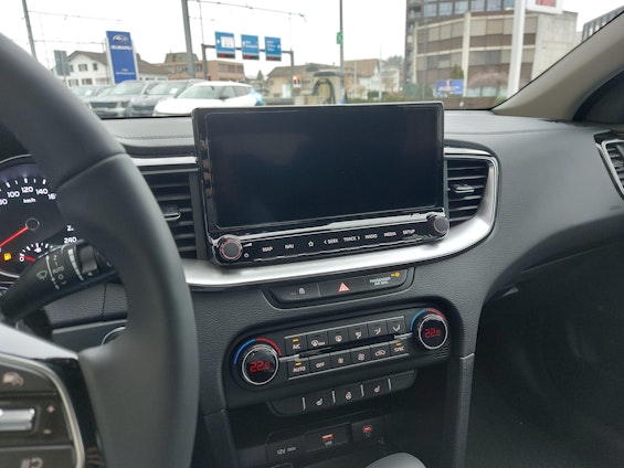 Vehicle image 19 Vehicle image 19