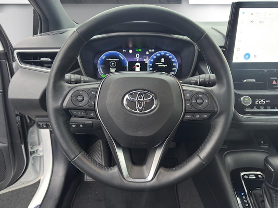 Vehicle image 9 Vehicle image 9